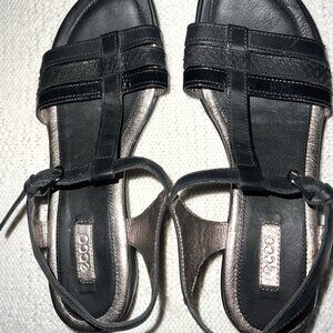 Ecco Sensata Black Strappy Sandals, size 39